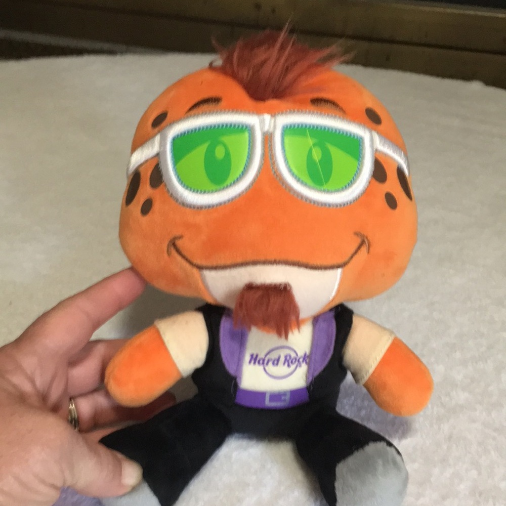 Hard Rock Cafe Roxtars SKIDDLEY Lead Singer Plush Stuffed Toy